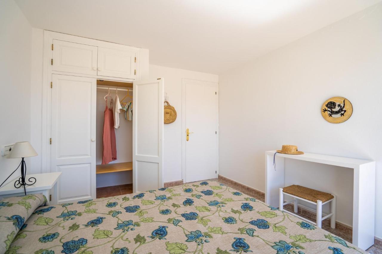 Apartamentos Marcelino - Formentera Break Es Pujols Bagian luar foto